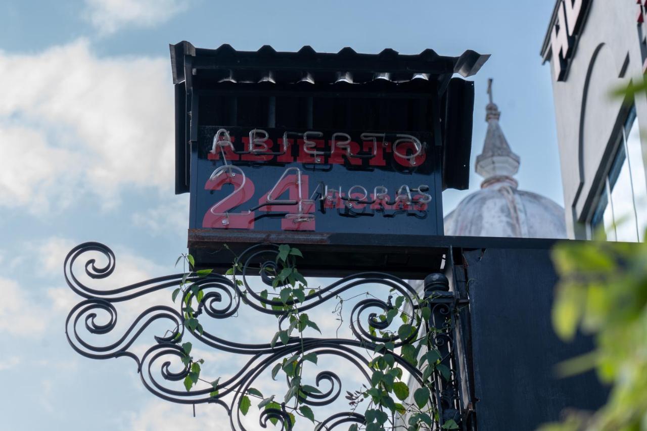 Hotel El Meson La Dorada Buitenkant foto