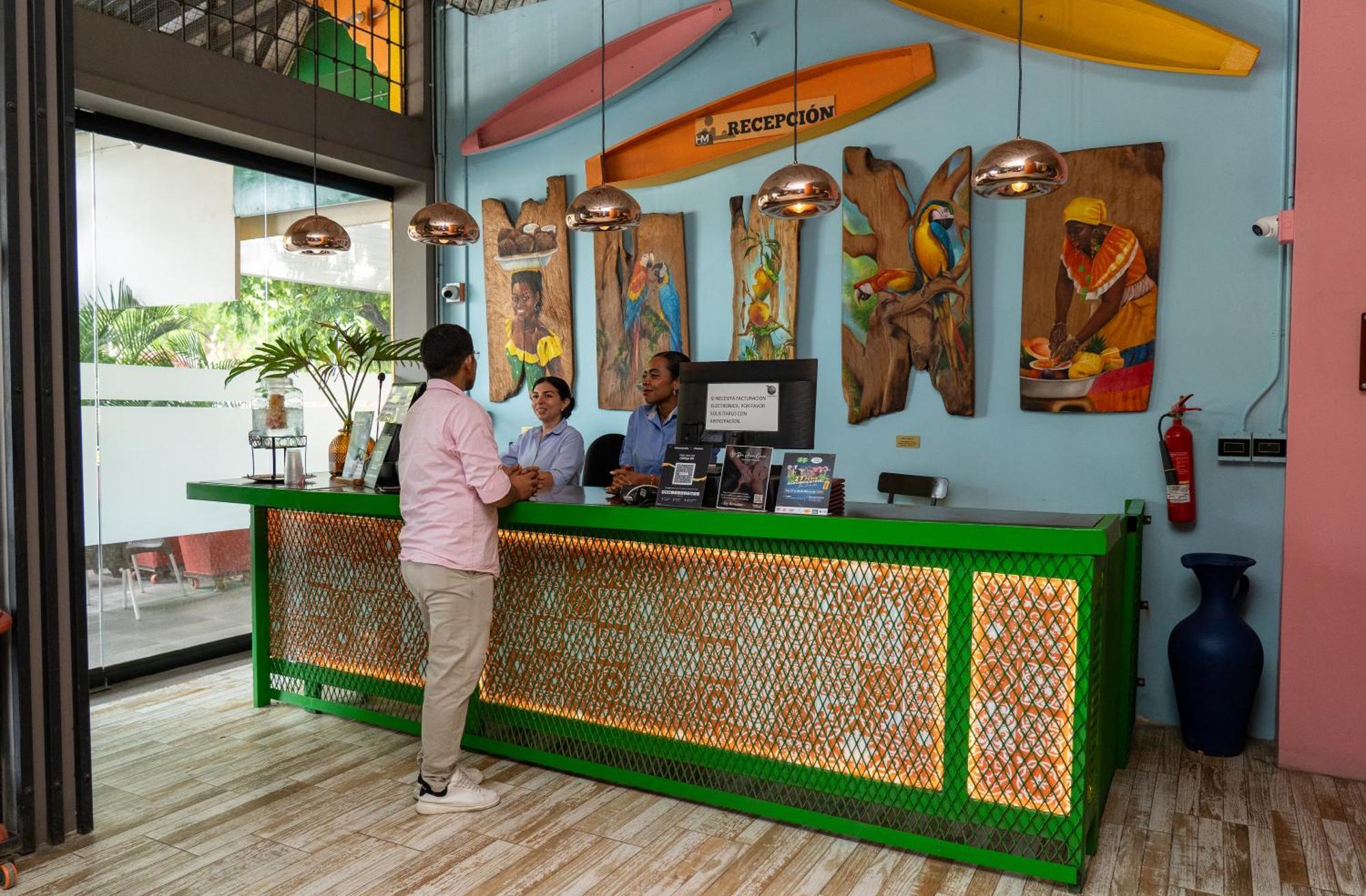 Hotel El Meson La Dorada Buitenkant foto